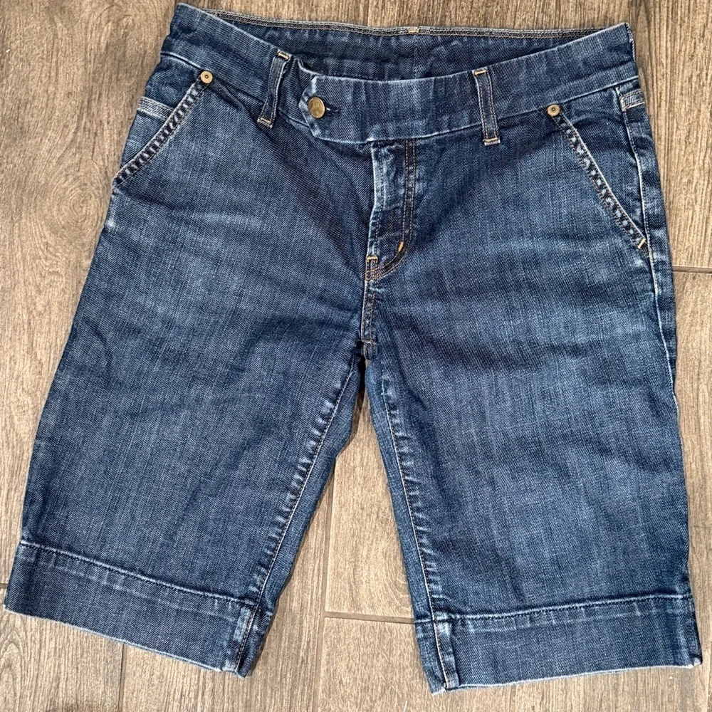 Citizens of Humanity Jerome Dahan Dark Wash Walking Shorts Women's Size 27 - Picture 4 of 6